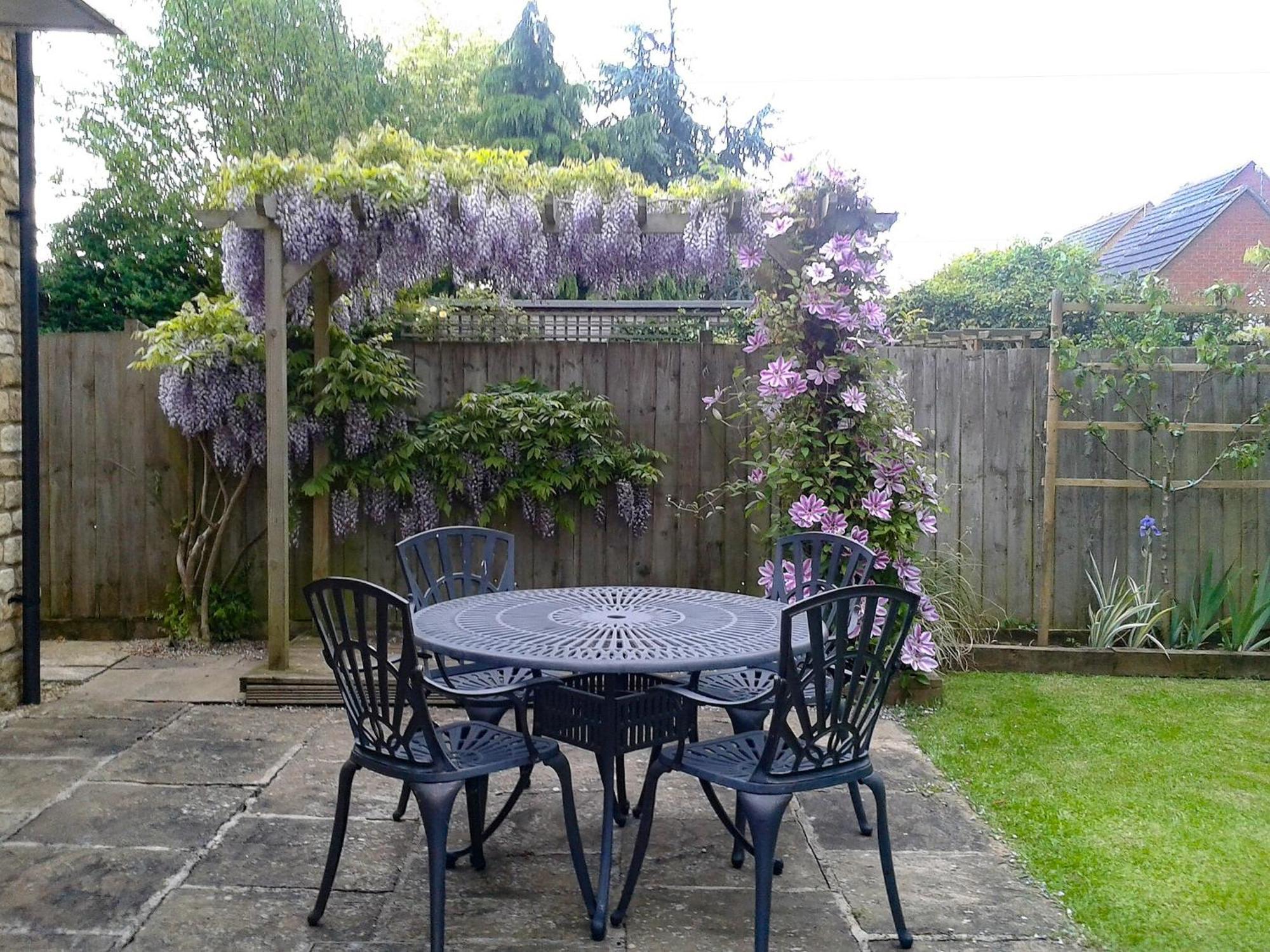 Russet Cottage Moreton-in-Marsh ภายนอก รูปภาพ