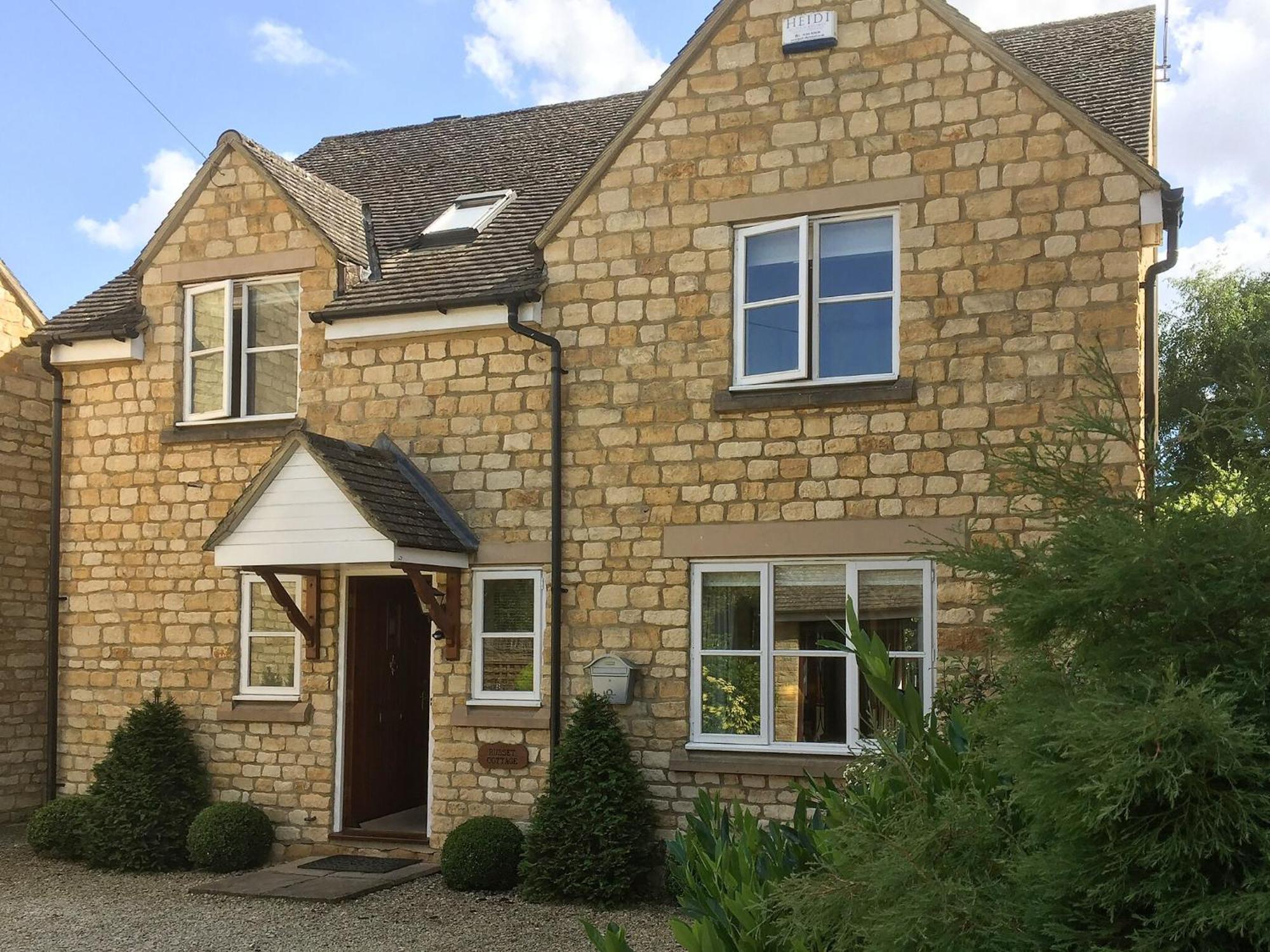 Russet Cottage Moreton-in-Marsh ภายนอก รูปภาพ